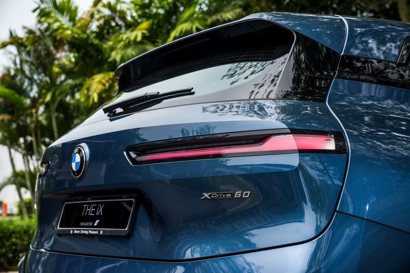 11. The New BMW iX xDrive60 M Sport Pro.jpg