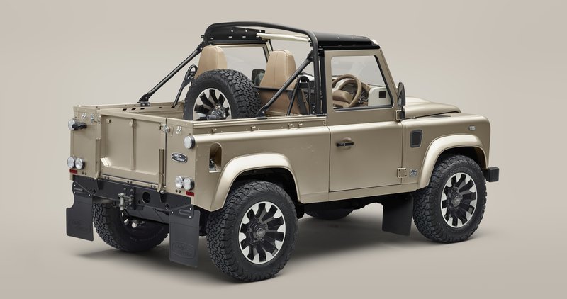 1326_SC_HP_LRCLASSIC_V8_SOFTTOP_HERO_01_Overhead_v3a-1 (5).jpg