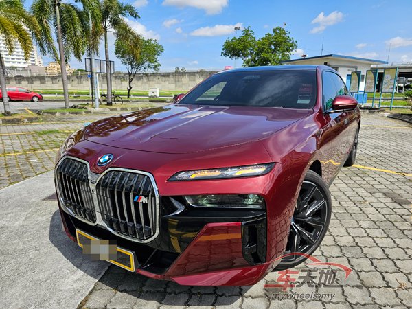 20231027_BMW-i7-M70-xDrive_20231022_104526.jpg