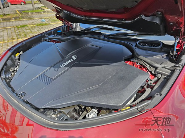 20231027_BMW-i7-M70-xDrive_20231022_104800.jpg