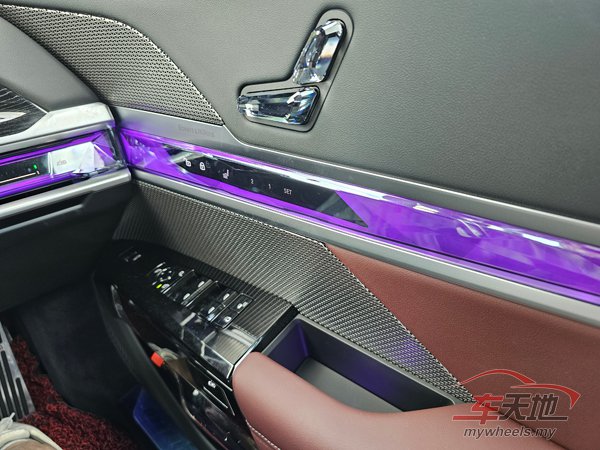 20231027_BMW-i7-M70-xDrive_20231022_113737.jpg