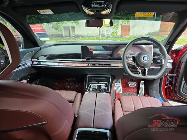 20231027_BMW-i7-M70-xDrive_20231022_114130.jpg