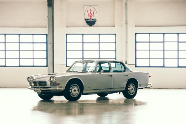 ▲1963年Maserati Quattroporte总裁轿车首次亮相。