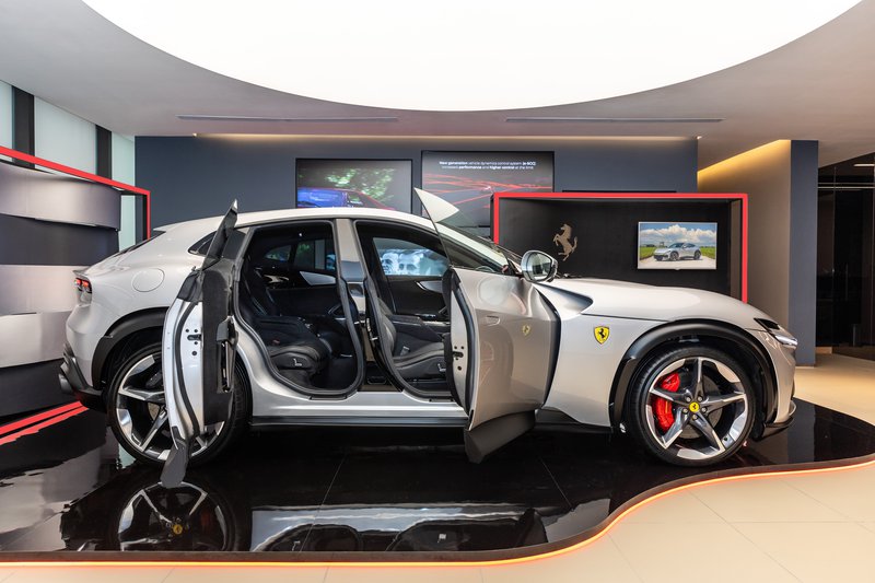 20231122_Ferrari Purosangue_07.jpg