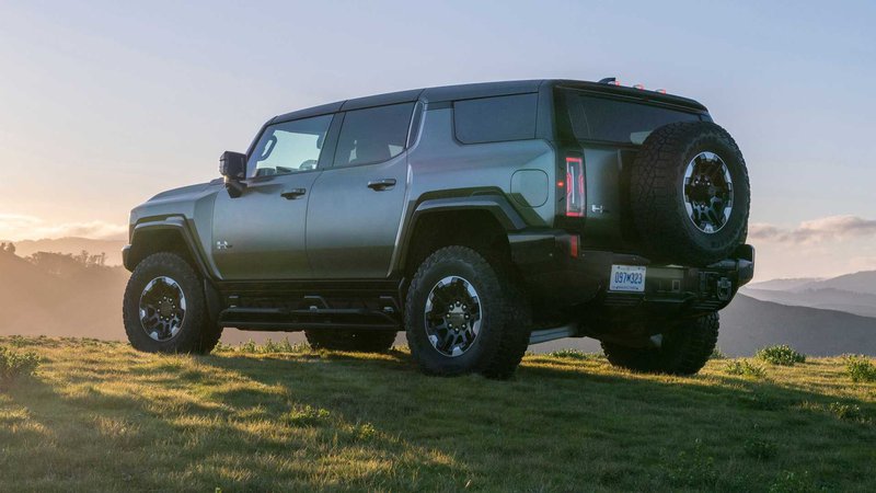 2024-gmc-hummer-ev-suv_05.jpg