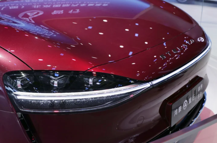 ▲享界的英文品牌名 STELATO 其实是由“Stella 星际”和“Auto 汽车”两个词语组成,意指享星河浩瀚,纵寰宇无界——引申其真正的含义,享界的征程目标就是“星辰大海”。