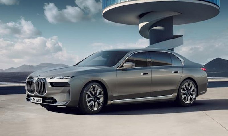 ▲以后在BMW车型上,i 只会代表品牌旗下的电动车。图为i7。