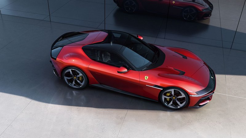 20240511 ferrari-12cilindri_02.jpg