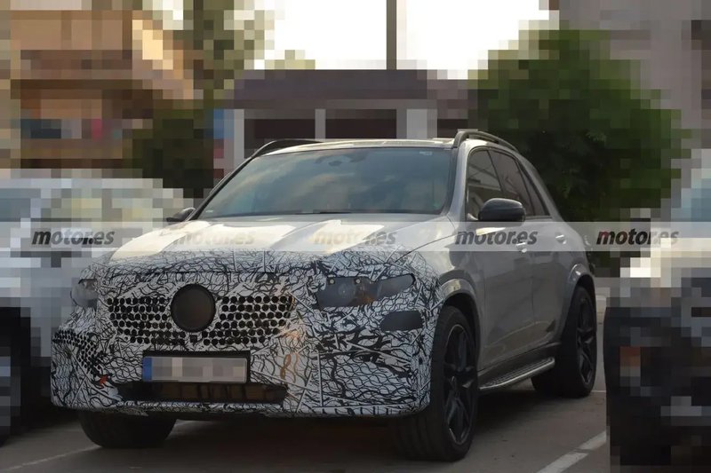 ▲二度改款Mercedes-Benz GLE ,外形上相信会集车头改装。