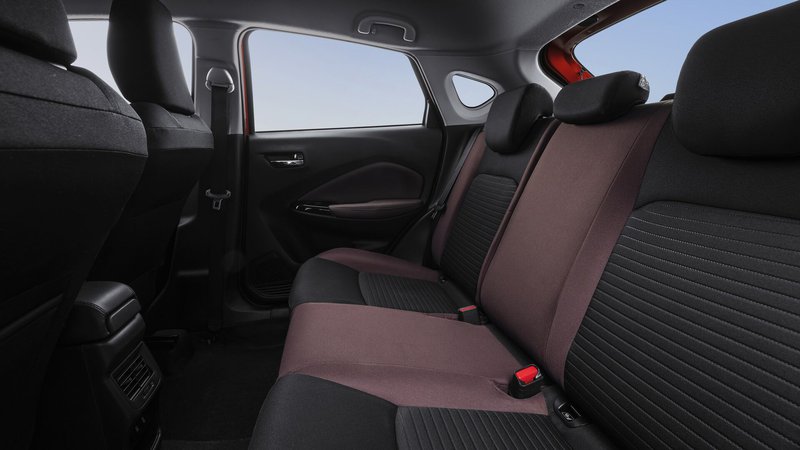 20240808_TOYOTA Starlet Cross_11.jpg