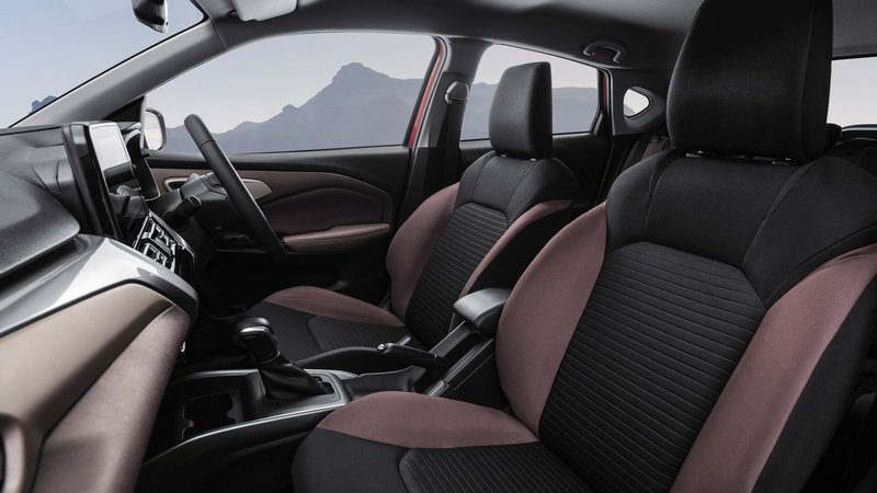 20240808_TOYOTA Starlet Cross_12.jpg