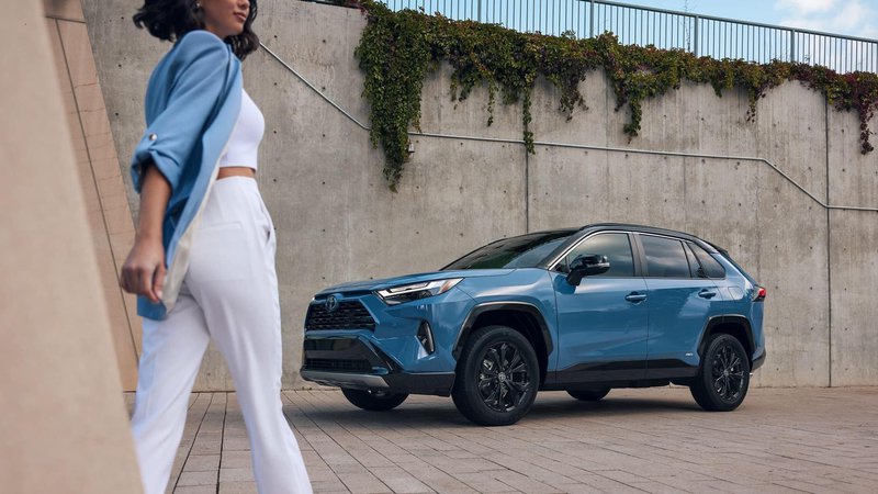▲低油量警示灯亮起后,行驶里程最长的车款为Toyota RAV4 Icon FWD。(图:Toyota)