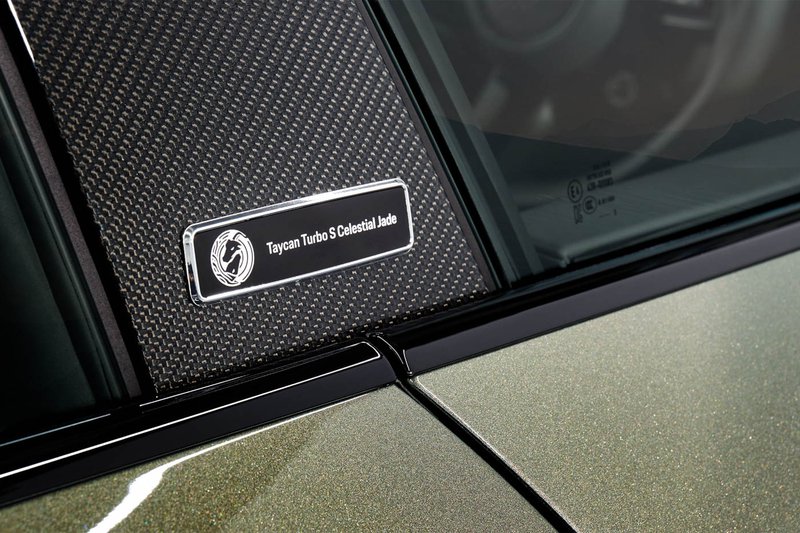 20241014 porsche-taycan-turbo-s-celestial-jade_10.jpg