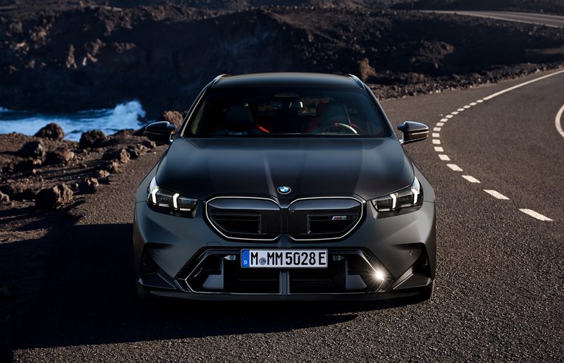 20241026 BMW-M5-Touring-02.jpg