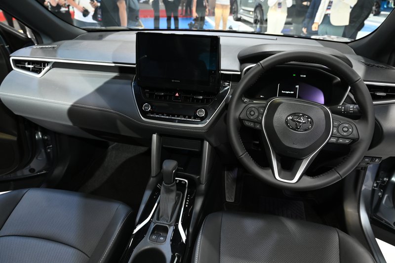 20241204_2025 Toyota Corolla Cross_FE241204tzjz41.jpg