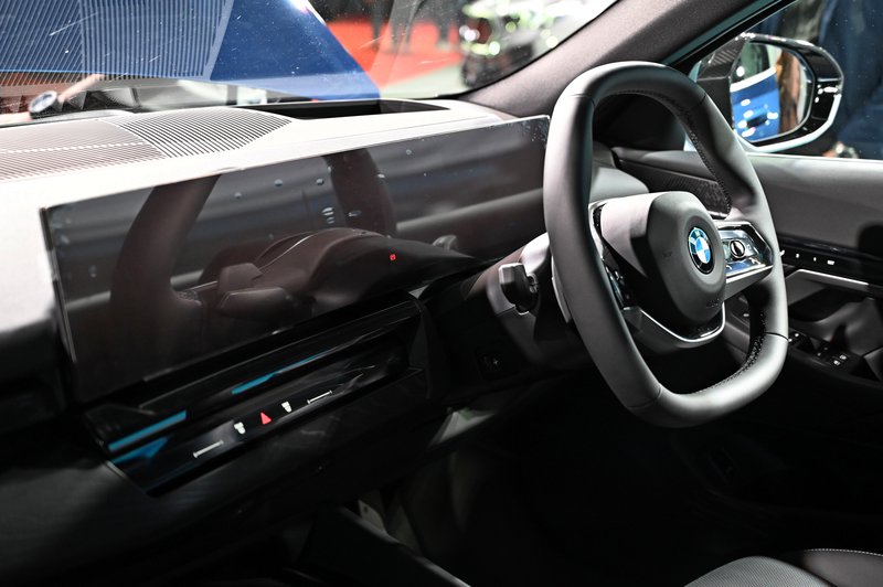 2024 BMW 5 Series 520i_FE240522tzjz46.JPG