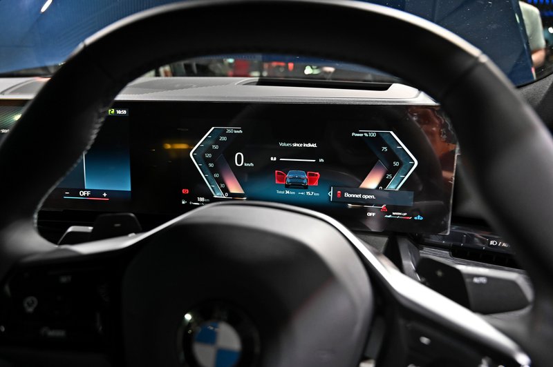 2024 BMW 5 Series 520i_FE240522tzjz50.JPG