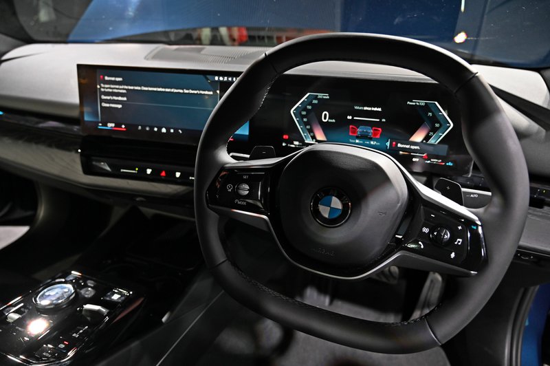 2024 BMW 5 Series 520i_FE240522tzjz51.JPG