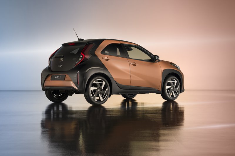 2025006_Aygo X_01.jpg