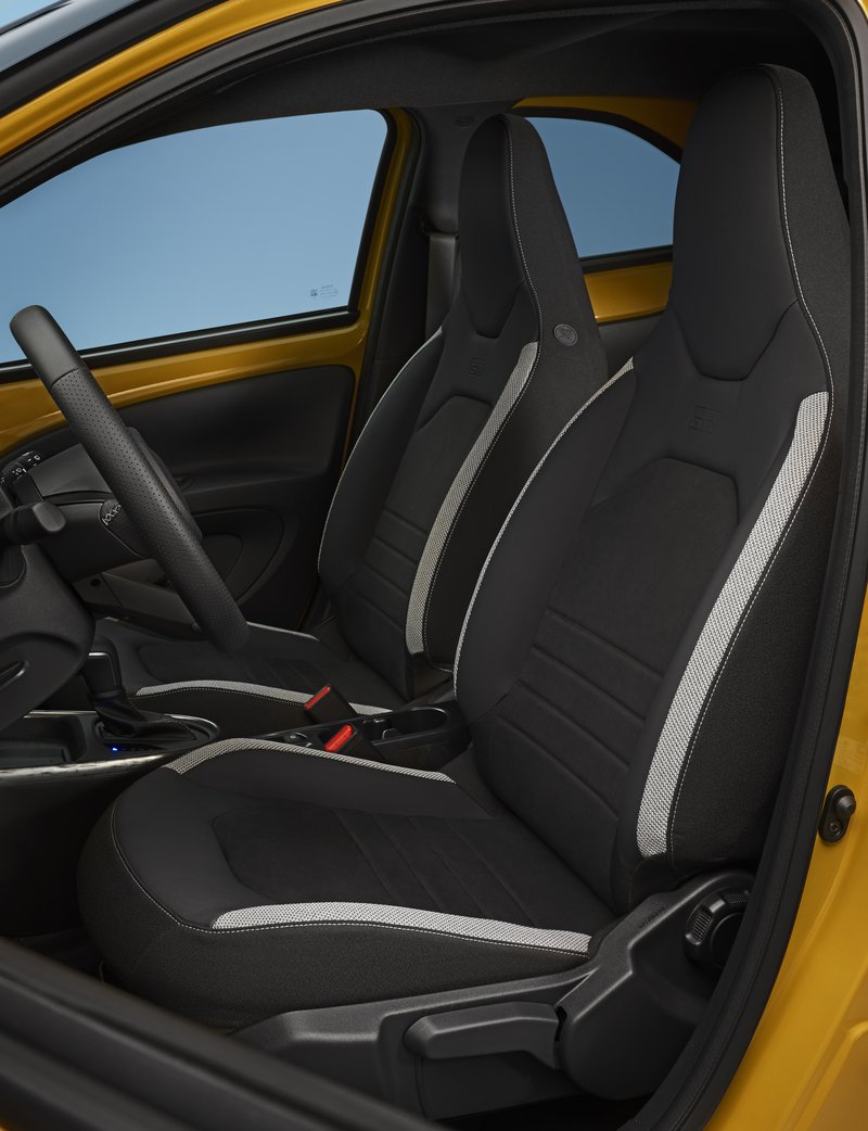 2025006_Aygo X_14.jpg
