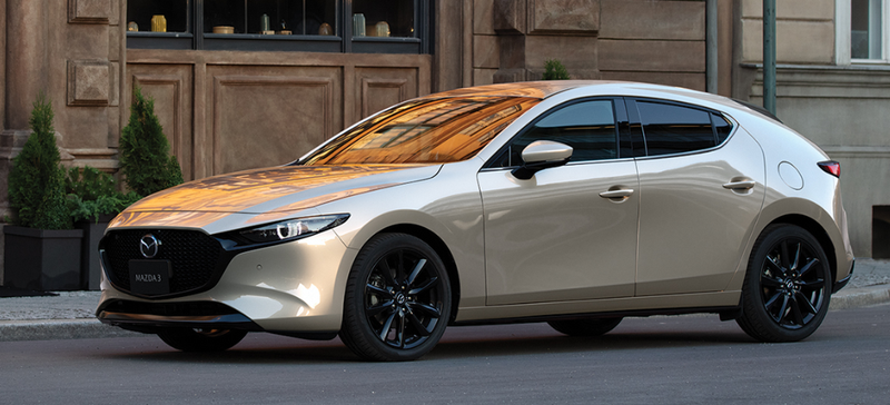 ▲一般认为CX-5或图中Mazda 3改款后,仍会提供纯燃油引擎选项。