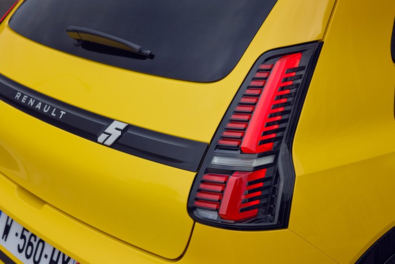 ▲Renault 5 E-Tech以353分遥遥领先,击败排名第2的Kia EV3获得冠军。