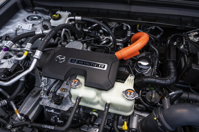 ▲除了标准汽柴油配置外，日媒透露，新一代CX-3或将采用源自MX-30 Rotary EV的增程式动力。