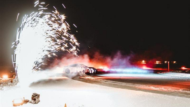 20250205 porsche-taycan-gts-ev-drift-record_06.jpeg