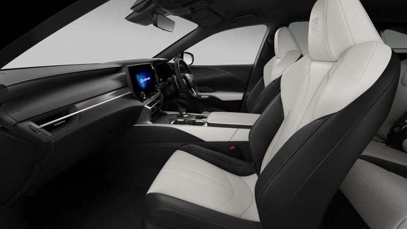▲RX500h F SPORT Performance与RX350 F SPORT新增白色内装选项。