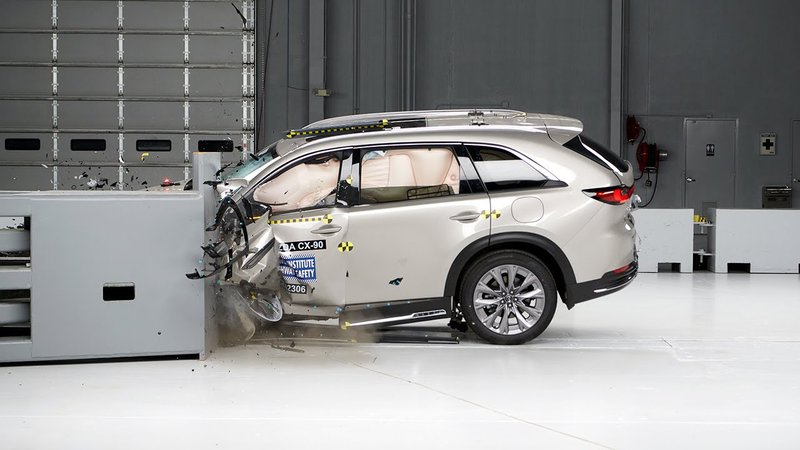 20250320_IIHS Mazda_02.jpg