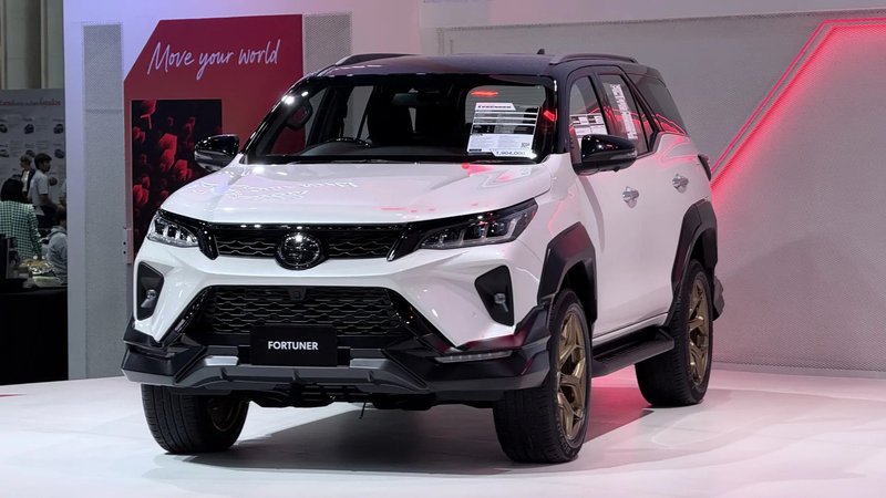 ▲全新运动化前保杆配搭外扩轮拱，营造更霸气粗犷的 Fortuner Legender 造型。