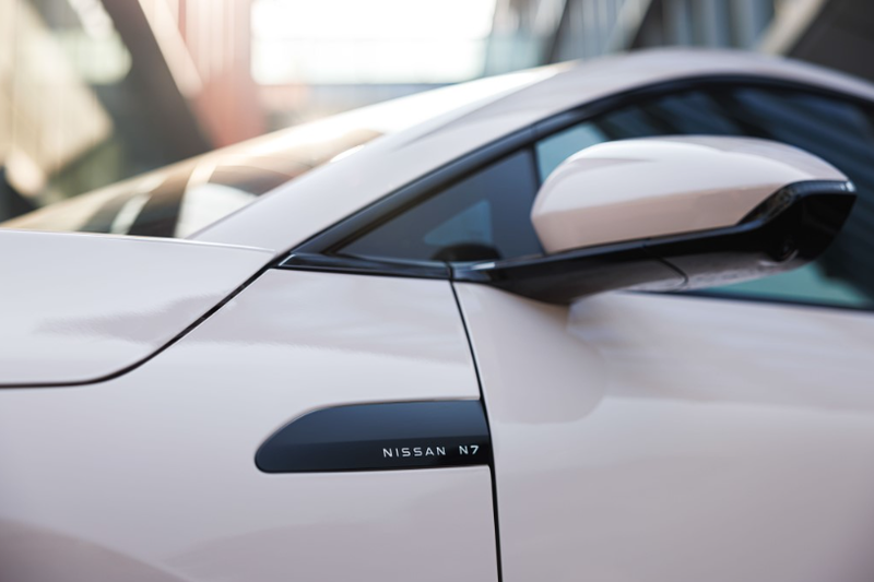 ▲承袭 Nissan 经典 V-Motion 设计语汇，外形以洗练线条展现现代简约风格。