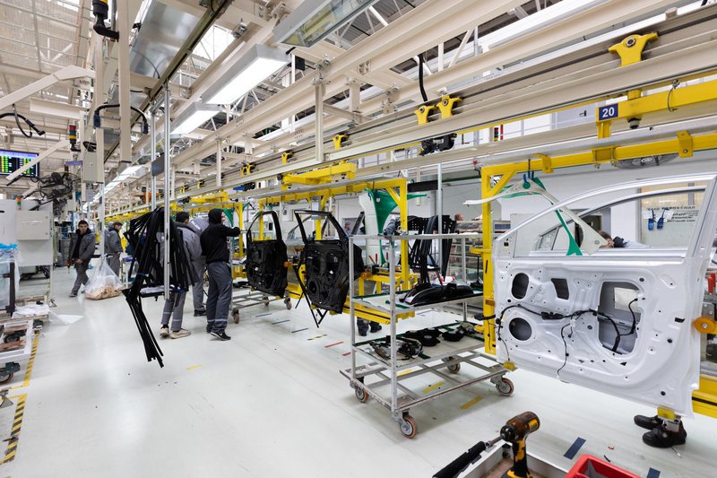 20250621 UK car production collapses _04.jpg