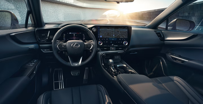 ▲小改款Lexus NX预计升级搭载12.3寸全数码仪表,提升座舱科技感。图为现行款