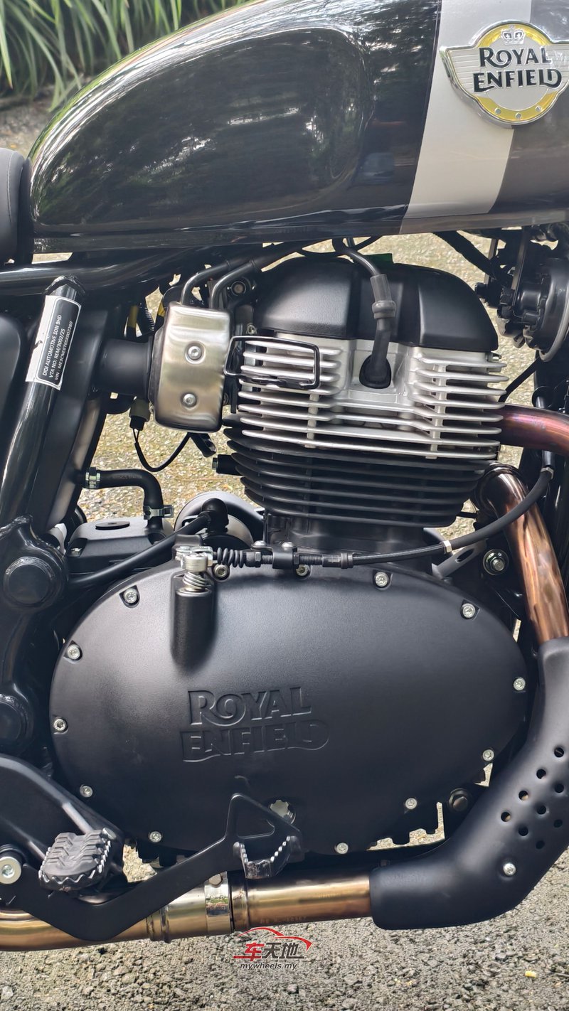 ▲BEAR 650基于Interceptor 650平台打造,搭载的650双缸引擎,最大功率47匹马力,扭矩达56.5牛米,动力响应迅速,推背感明显,表现出色。