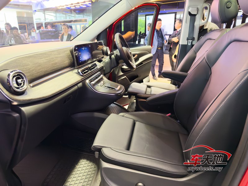 20250702 Mercedes-Benz EQV 300 _09.jpeg