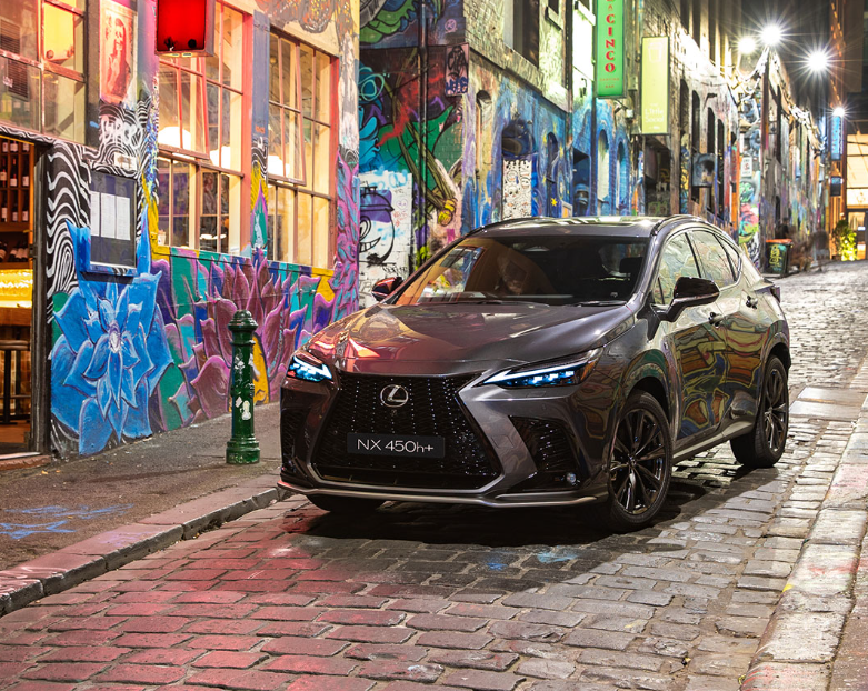 ▲日规新年式 Lexus NX 450h+ 继续提供插电式油电动力，成高阶旗舰代表。图为现行款。