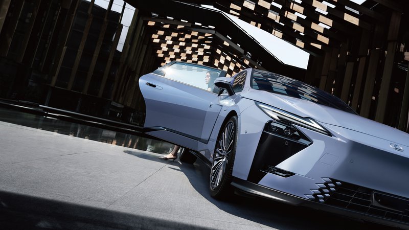 20250710_Lexus ES (1).jpg