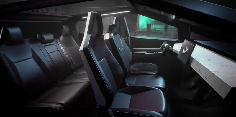 20250711_Cybertruck_01.jpg