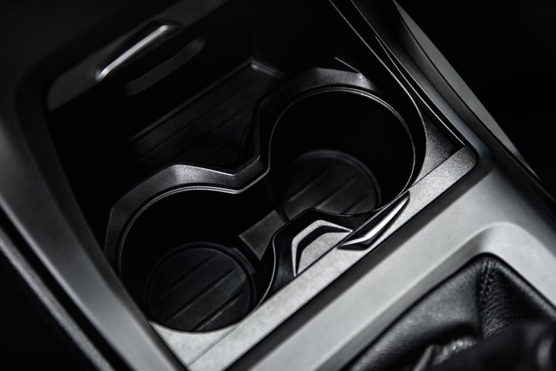 ▲JD Power新车品质调查报告显示杯架设计投诉激增。