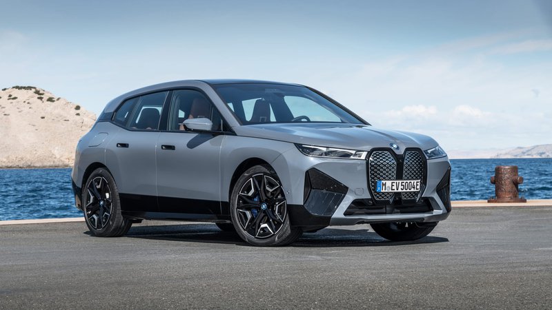 ▲2022 BMW iX xDrive50