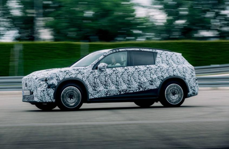 20250721-MERCEDESBENZGLCEV- (1).png