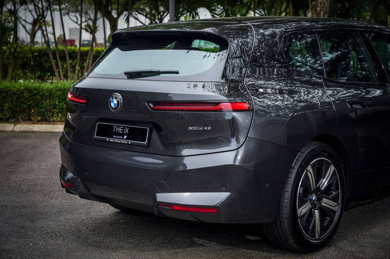 20250721 _08. The New BMW iX xDrive45 Sport.jpg