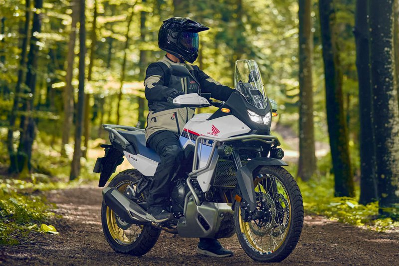 20250725_2025 Honda Transalp 750_FE250723lckA01.jpg