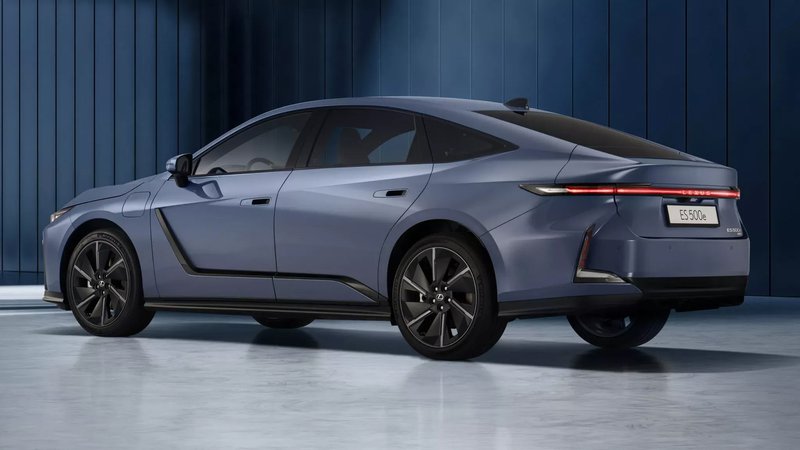 20250728 Lexus ES Sedan 2026_02.jpg