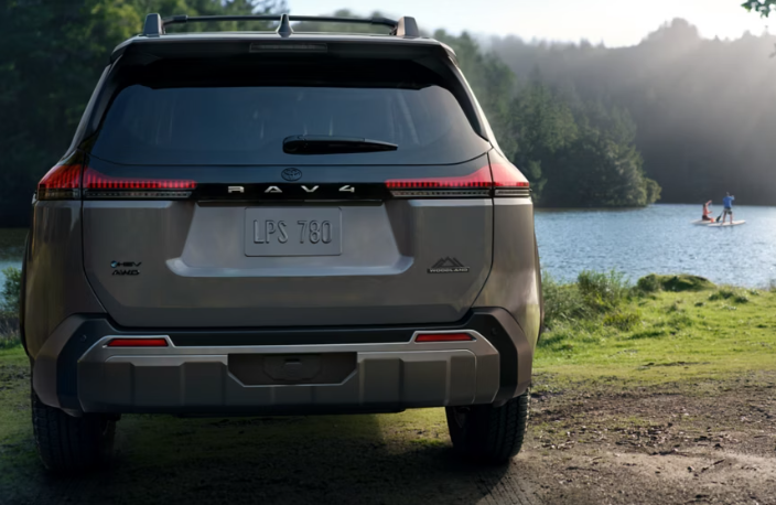 ▲Toyota 新世代 RAV4 2026 年式车款全面转向 Hybrid 油电动力,不提供纯汽油版本。