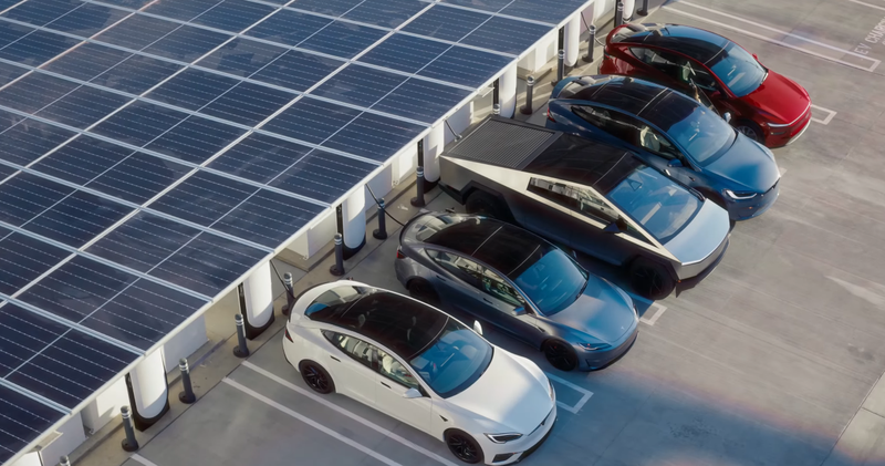 20250806_Tesla Diner_ (2).png