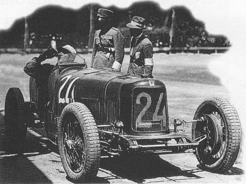 ▲Maserati 首款赛车 Tipo 26 在 Targa Florio 初登场即夺冠，开启三叉戟征战赛道的百年传奇。图：维基百科