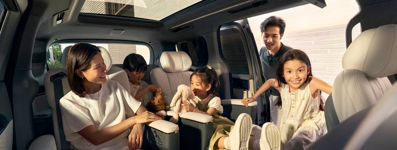 20250819-ZEEKR-009-BROCHURE-10.jpg