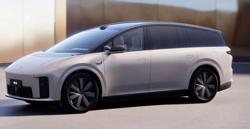 20250820_Li Auto i8_ (7).png